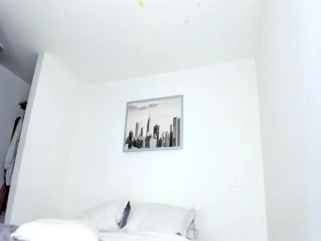 Live sex webcam photo for Salogarces #271776057