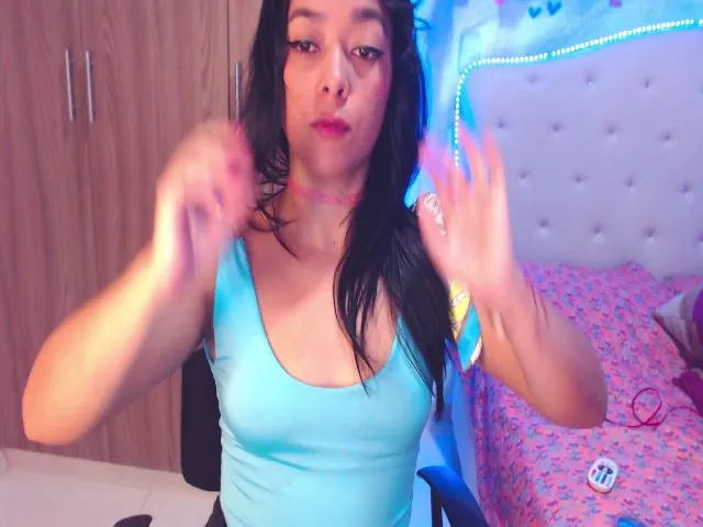 Live sex webcam photo for SalomeFrancoo #272551180