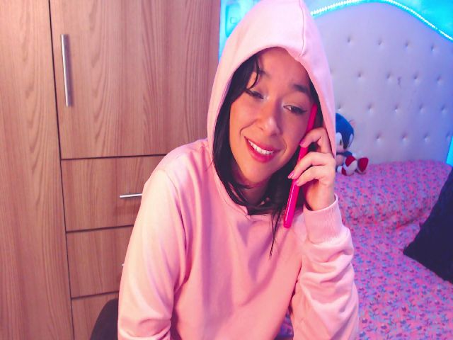 Live sex webcam photo for SalomeFrancoo #272583735