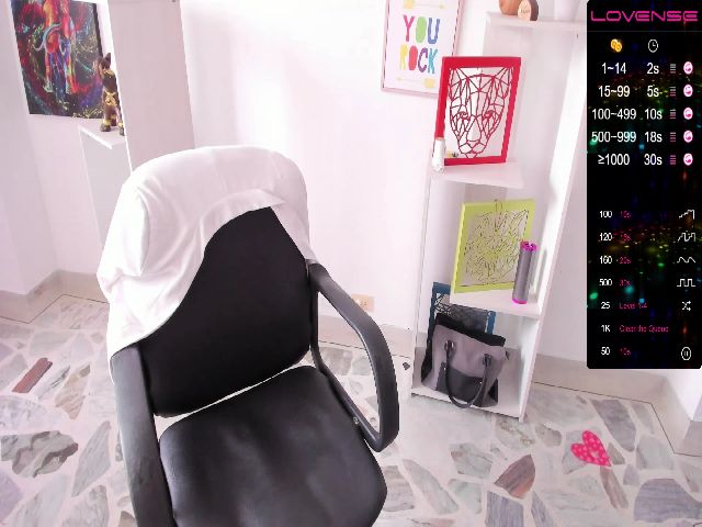 Live sex webcam photo for Samanta_evans #272853065