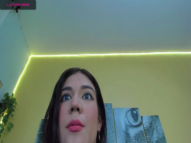 Live sex webcam photo for Samantha06 #272949294