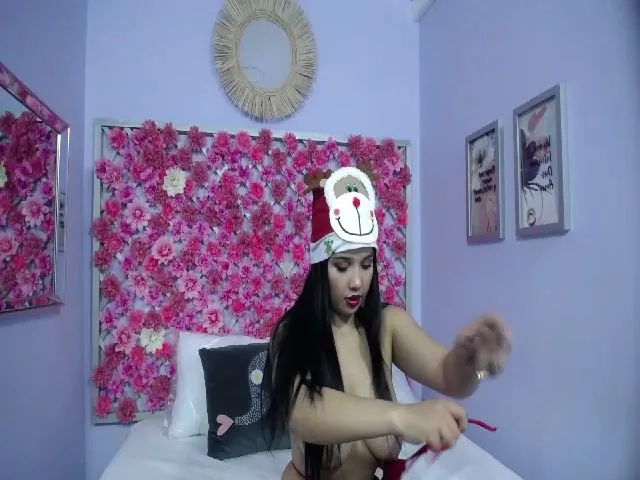 Live sex webcam photo for Samantha4k #271778831