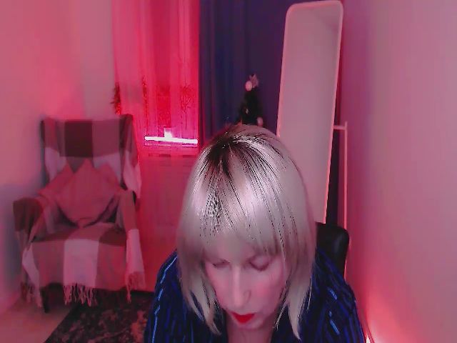 Live sex webcam photo for Samantha_Si #271955869