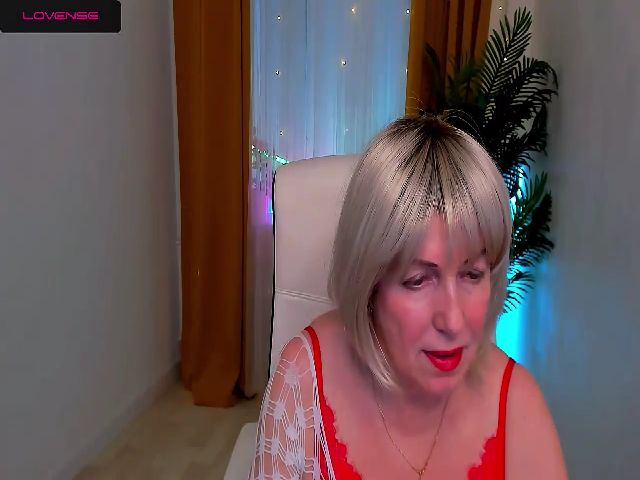 Live sex webcam photo for Samantha_Si #272096734