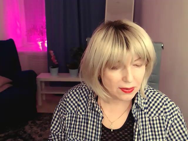 Live sex webcam photo for Samantha_Si #272644152