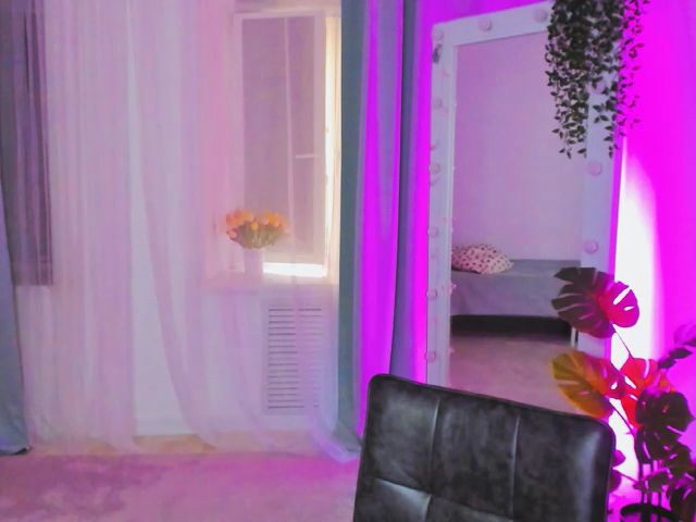 Live sex webcam photo for Samantha_Si #272819717