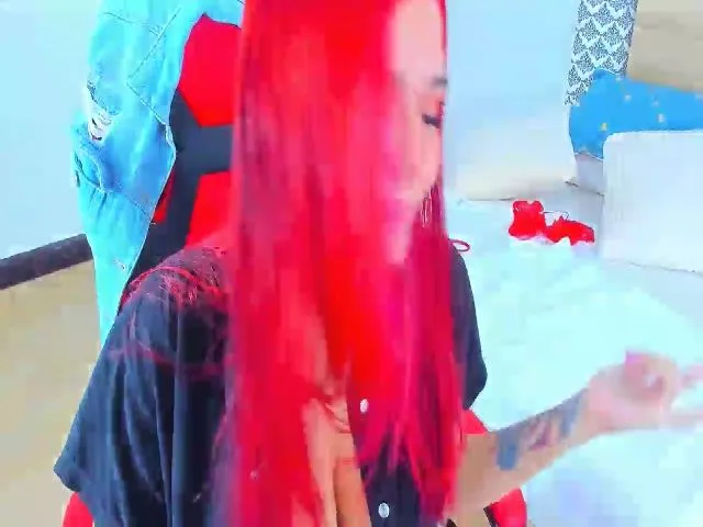 Live sex webcam photo for Samantha_dee #271760514