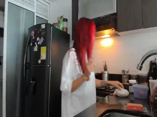 Live sex webcam photo for Samantha_dee #272281093