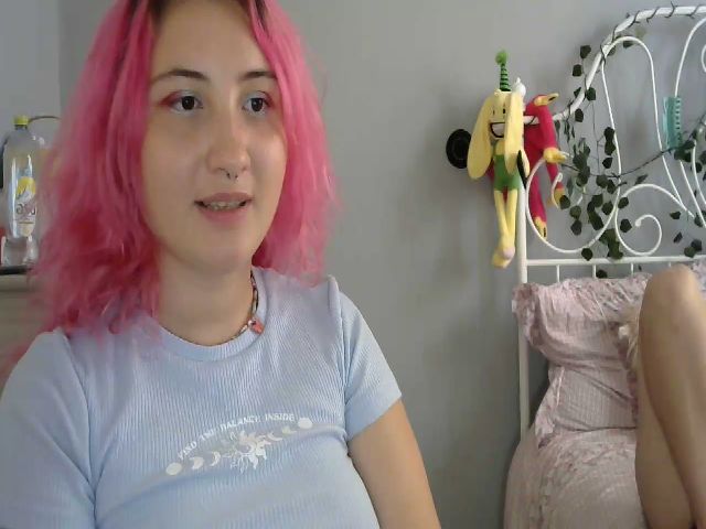 Live sex webcam photo for SamiraBerry #274565245