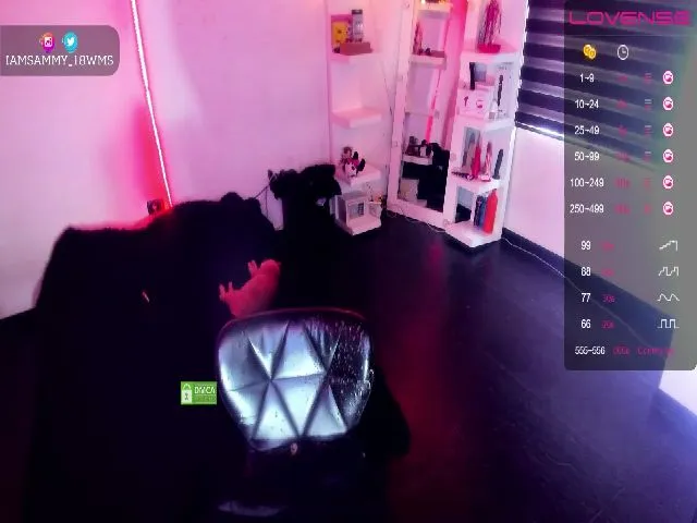 Live sex webcam photo for Sammy_18_ #272922814