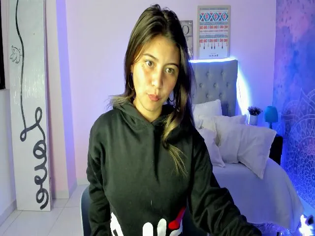 Live sex webcam photo for Sammy_Parker1 #271743031