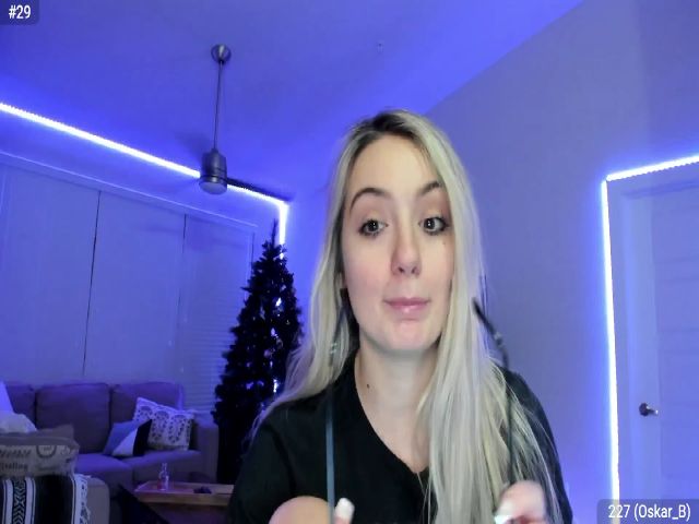 Live sex webcam photo for Sammy_gray #273800209