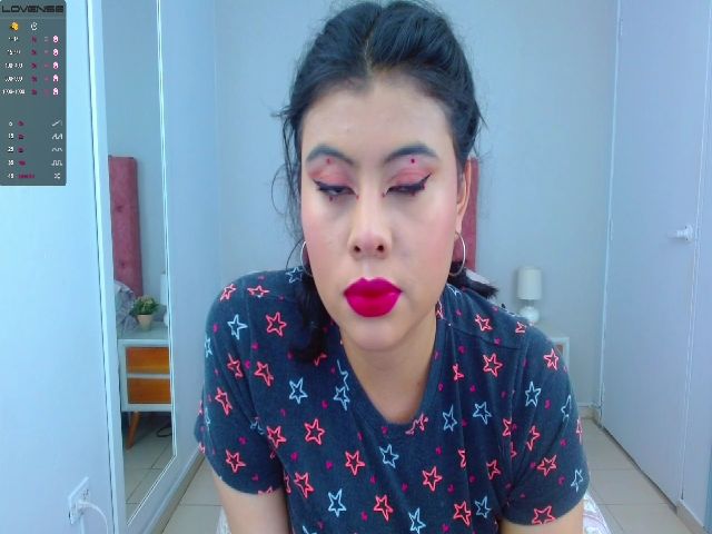 Live sex webcam photo for Samy_angel #273584348