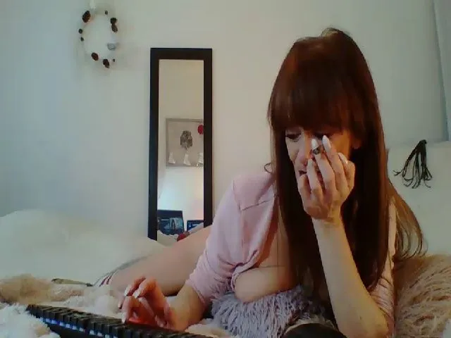 Live sex webcam photo for Samyluvxxx #271860995