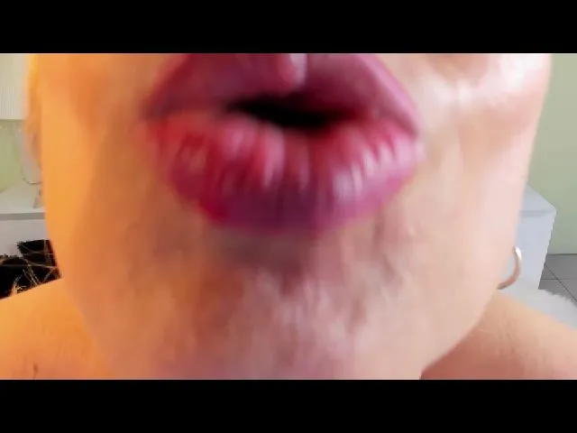 Live sex webcam photo for SandraDiRose1 #271795344