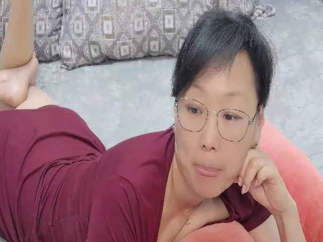 Live sex webcam photo for SandraMia #273848048