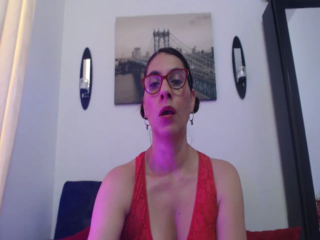 Live sex webcam photo for Sandrylove #272880090