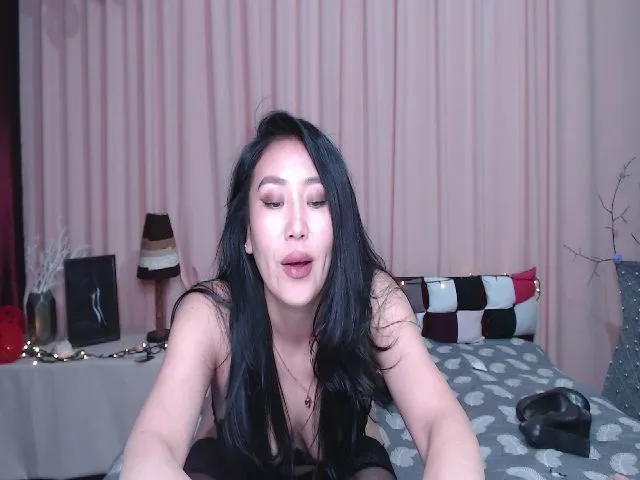 Live sex webcam photo for SaoriYing #272724486