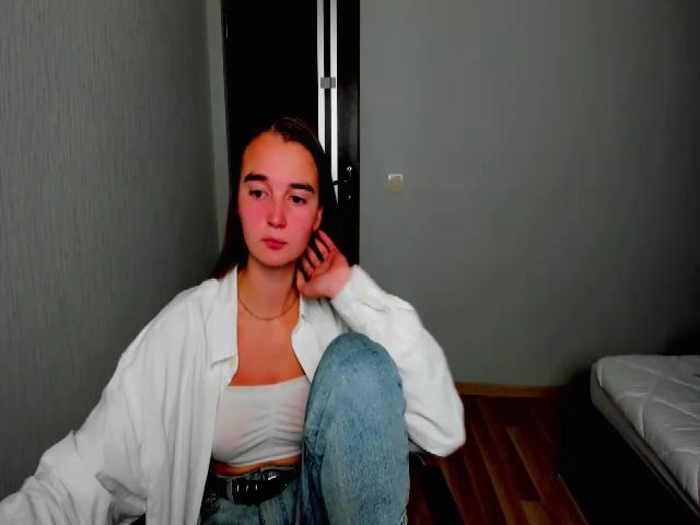 Live sex webcam photo for SaraAnderson1 #274632122