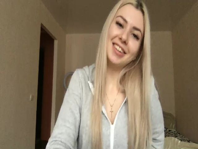 Live sex webcam photo for SaraKiss_ #271813626