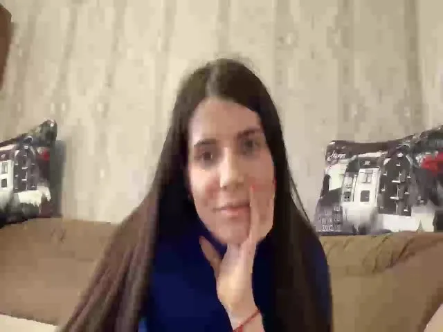 Live sex webcam photo for SaraRich #272654885