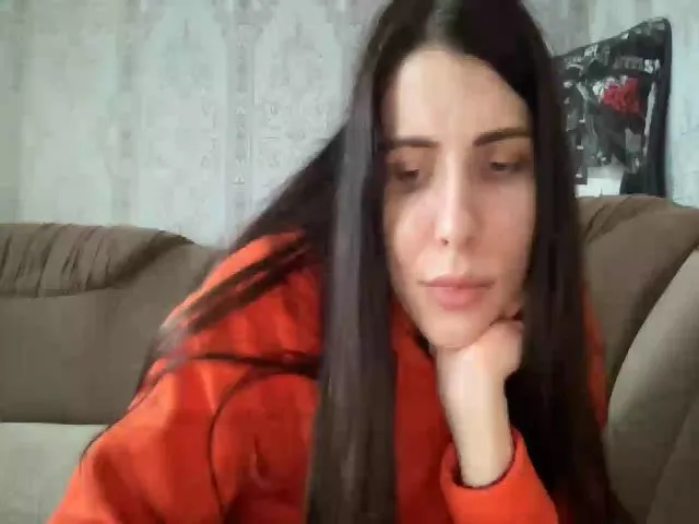 Live sex webcam photo for SaraRich #272675343