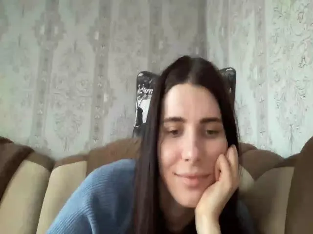 Live sex webcam photo for SaraRich #272778512