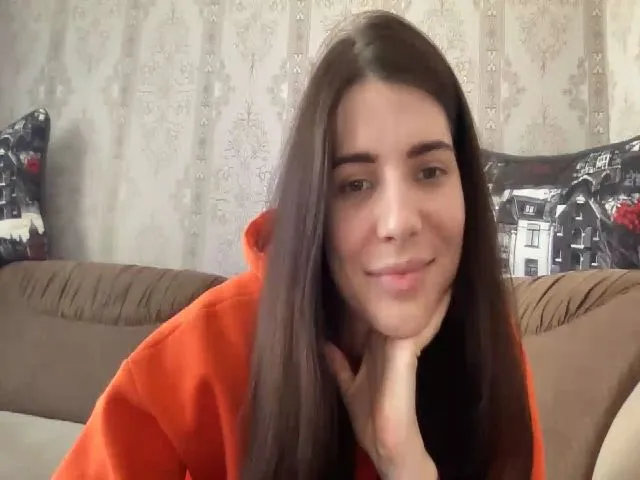Live sex webcam photo for SaraRich #272800245