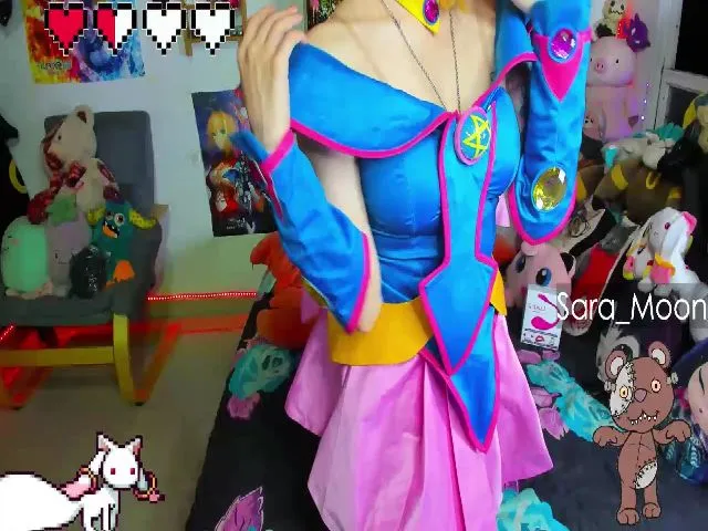 Live sex webcam photo for Sara_Skys #272106071