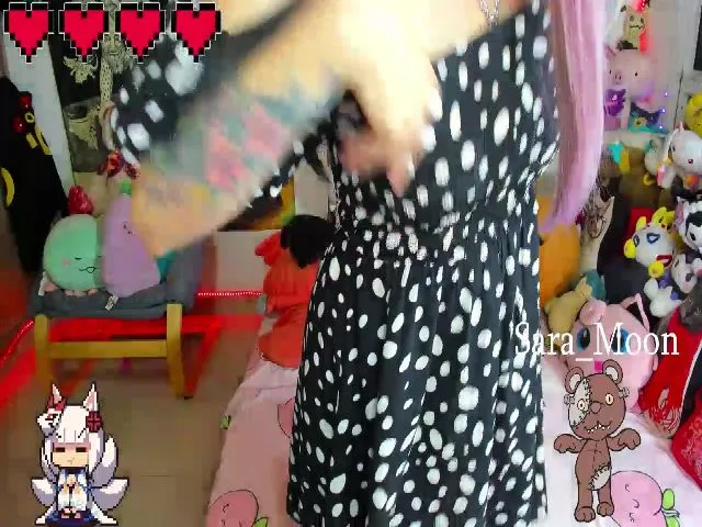 Live sex webcam photo for Sara_Skys #272739982