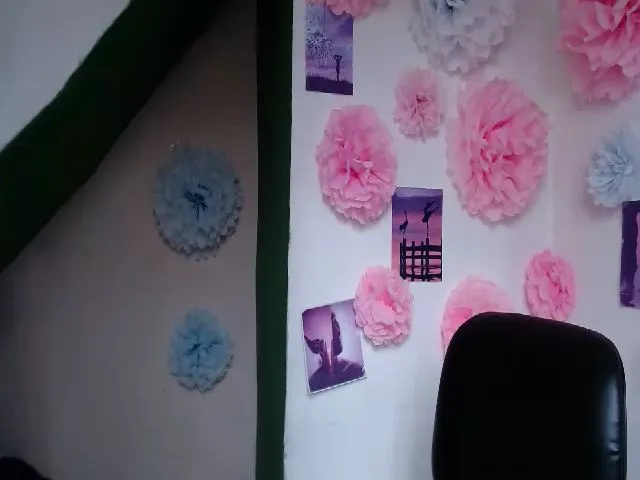 Live sex webcam photo for Sara_cute24 #272758523