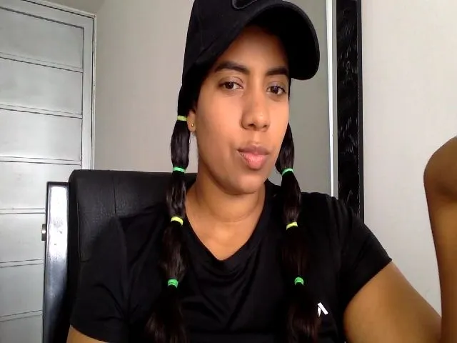 Live sex webcam photo for Saraboom #272556533