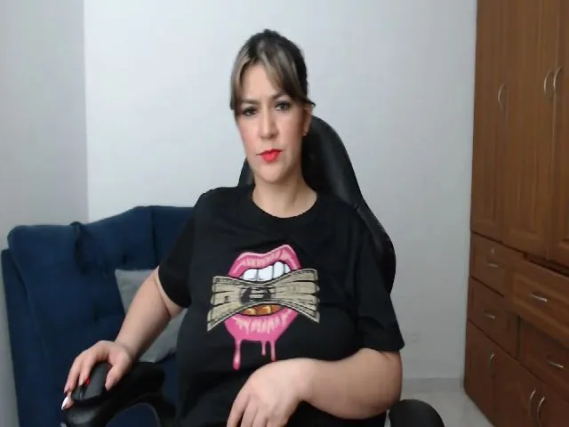 Live sex webcam photo for Saraferreira #287868086