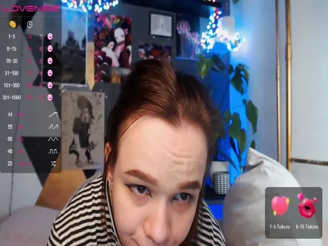 Live sex webcam photo for Sarah_Wonder #272790936