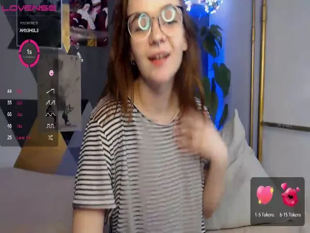 Live sex webcam photo for Sarah_Wonder #272830284