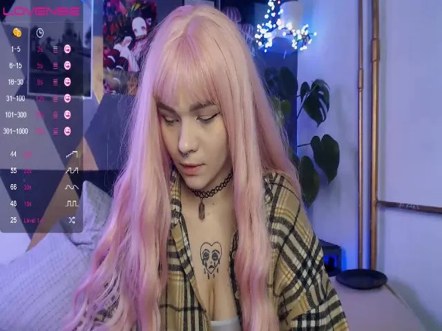 Live sex webcam photo for Sarah_Wonder #273064070