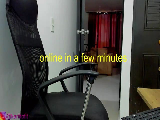 Live sex webcam photo for Sarah_doll1 #274300273