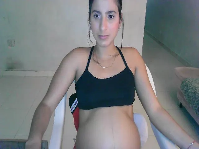 Live sex webcam photo for Sarita30 #272399041