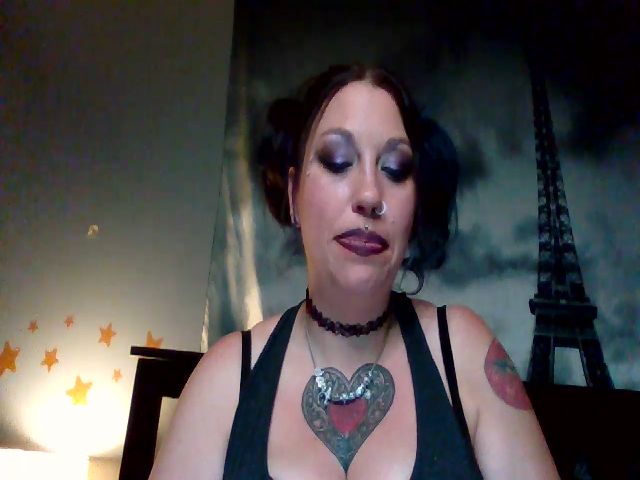 Live sex webcam photo for SarockMarie #273632839