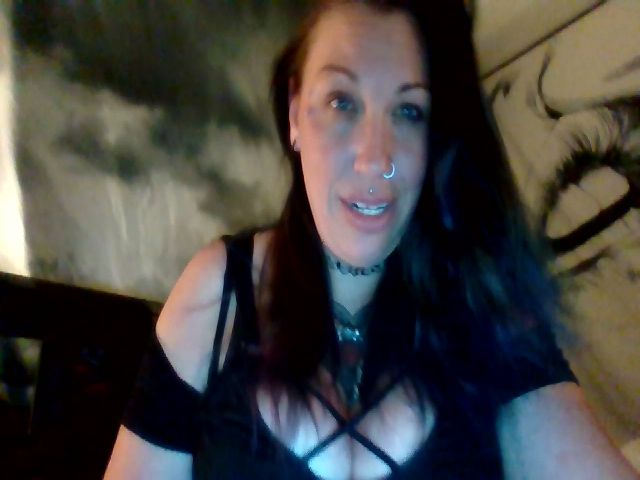 Live sex webcam photo for SarockMarie #273661222