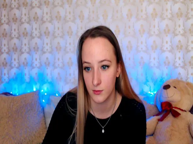 Live sex webcam photo for Saura #272437438