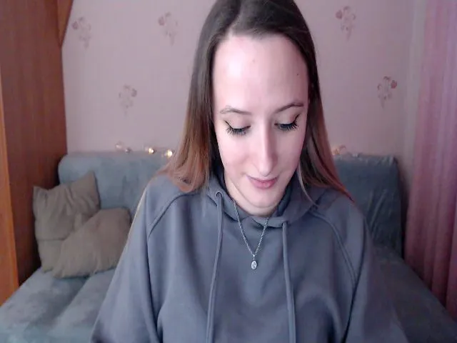 Live sex webcam photo for Saura #272500655