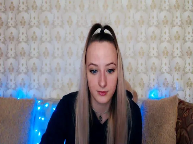 Live sex webcam photo for Saura #272513155