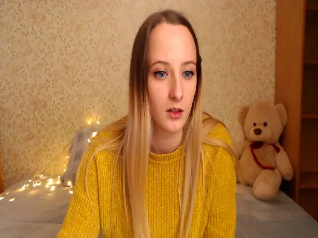 Live sex webcam photo for Saura #272607488