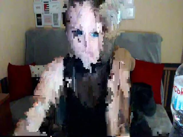 Live sex webcam photo for Saura #272978245