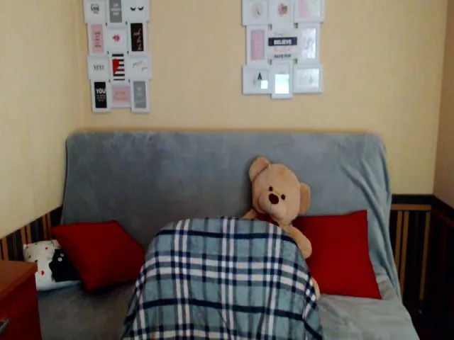 Live sex webcam photo for Saura #273032503