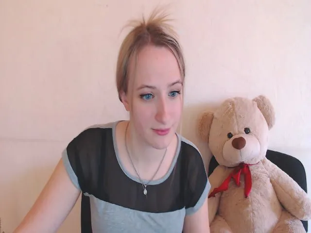 Live sex webcam photo for Saura #273200826