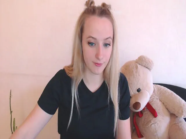 Live sex webcam photo for Saura #273212908