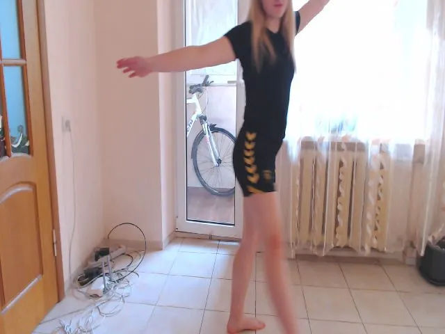 Live sex webcam photo for Saura #273213026