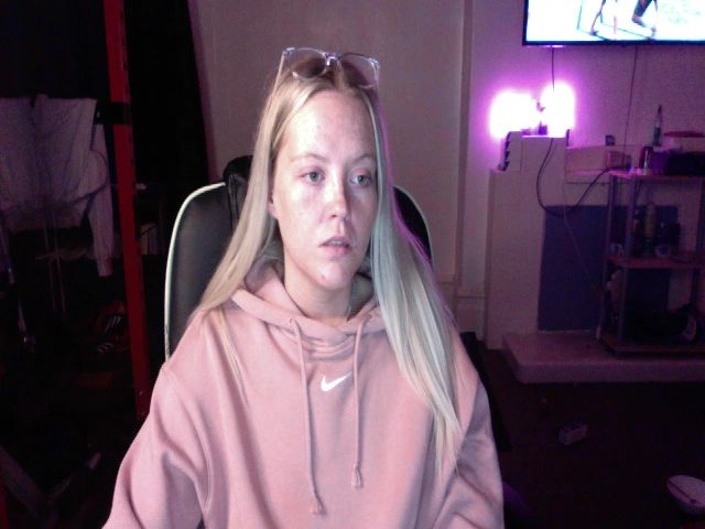 Live sex webcam photo for SavageBaabie #273650559